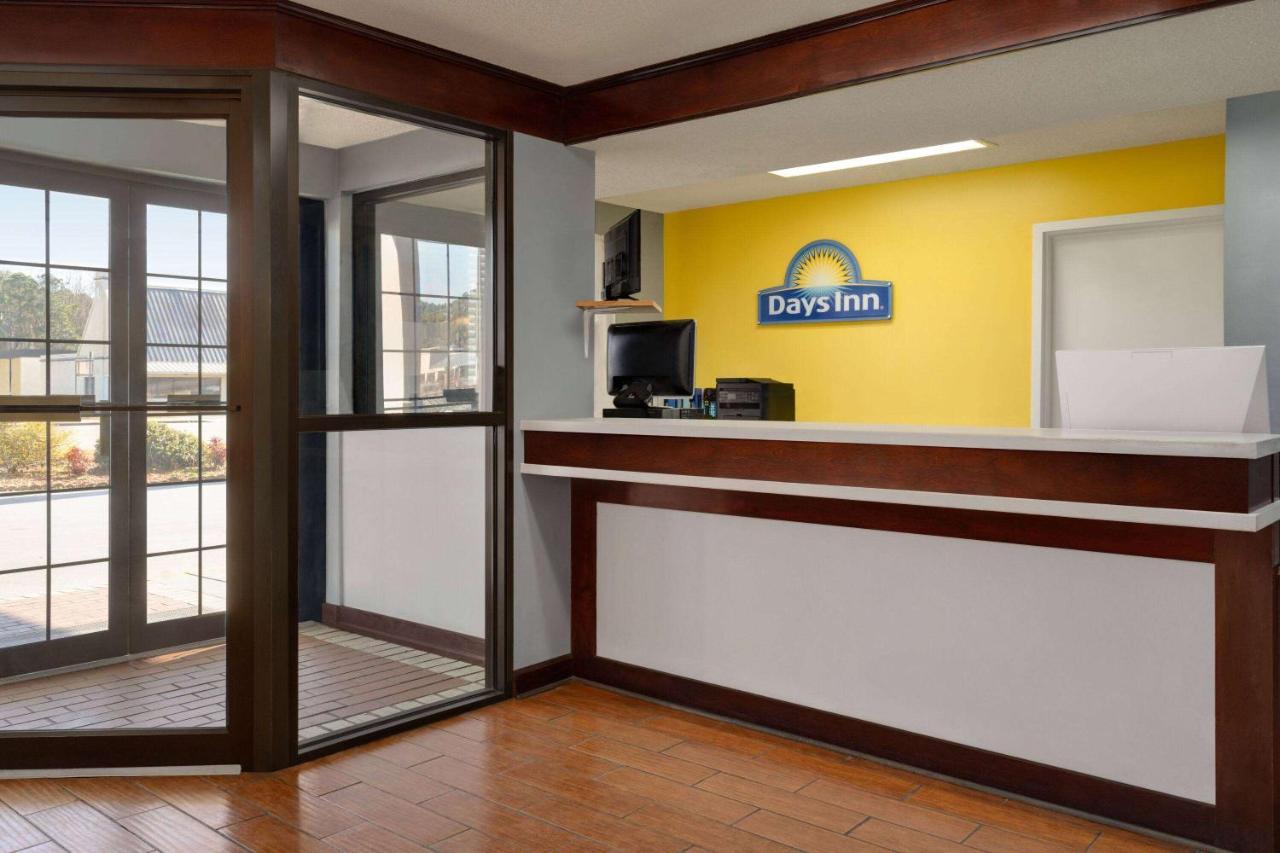 Days Inn By Wyndham Dillon Exteriér fotografie