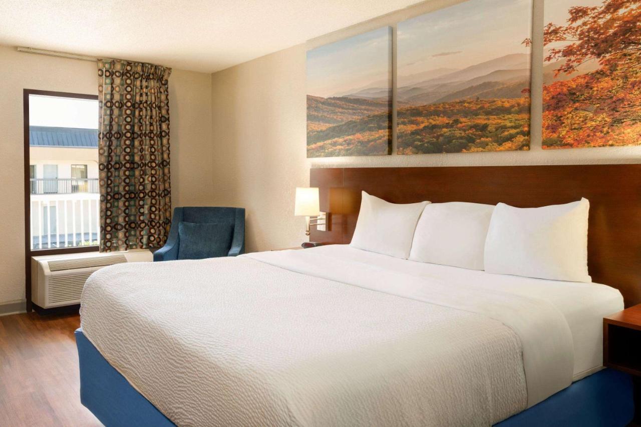 Days Inn By Wyndham Dillon Exteriér fotografie